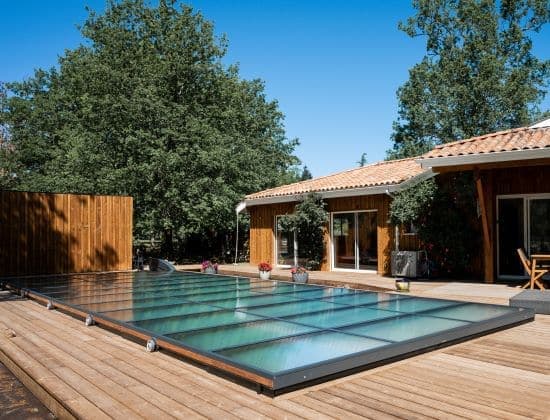 Pourquoi installer un volet roulant piscine ?